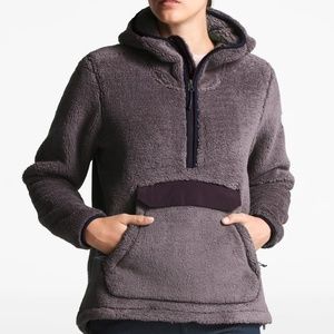 The North Face Campshire Pullover Hoodie